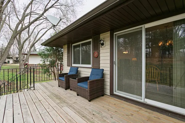 3606 Garden BLVD N, Oakdale, MN 55128
