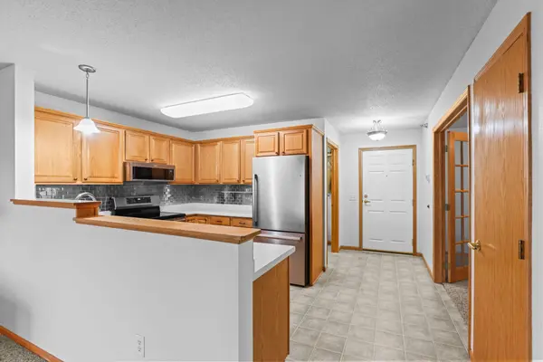 15570 Linnet ST NW #2-305, Andover, MN 55304