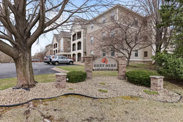 15570 Linnet ST NW #2-305, Andover, MN 55304
