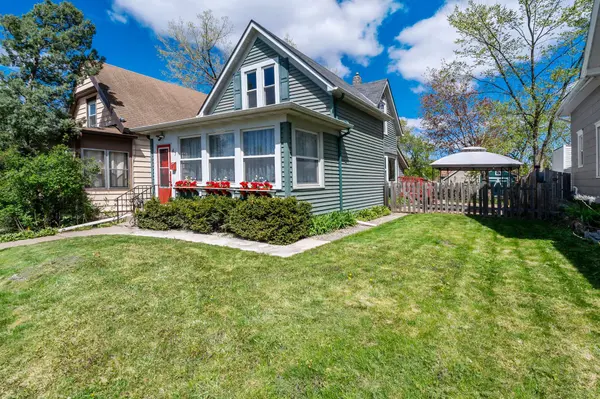 47 Lawson AVE W, Saint Paul, MN 55117