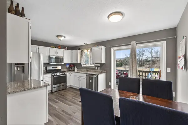 5560 Mallard LN, Monticello, MN 55362