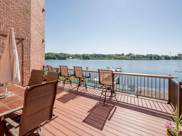 329 Geneva AVE N #403, Oakdale, MN 55128