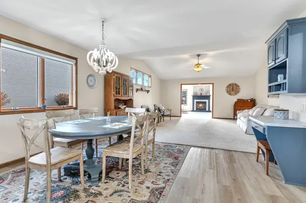 805 Westland ST, New London, MN 56273