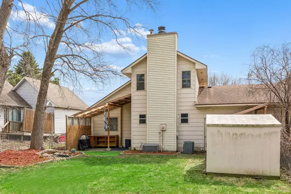8655 135th ST W, Apple Valley, MN 55124