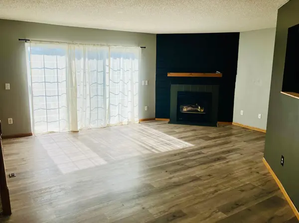 1869 E 122nd ST, Burnsville, MN 55337
