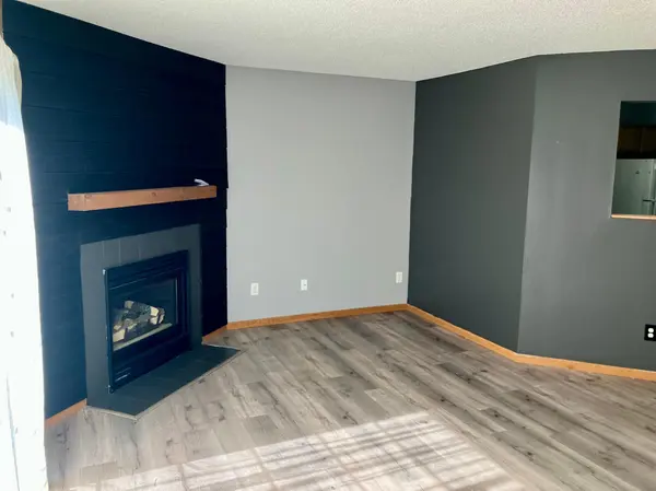 1869 E 122nd ST, Burnsville, MN 55337