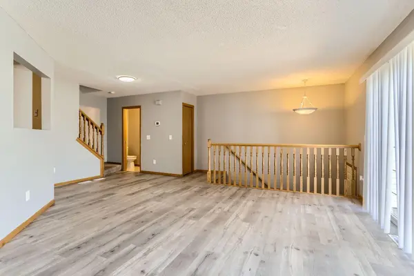 1869 E 122nd ST, Burnsville, MN 55337