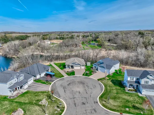 1037 Oakwood CT, Newport, MN 55055