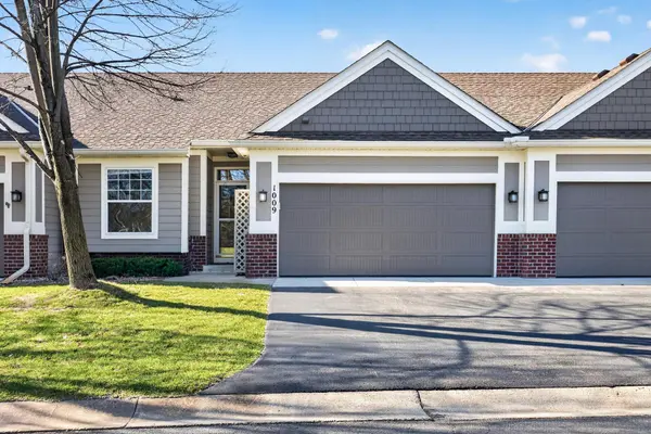 1009 Victoria Greens BLVD, Victoria, MN 55386