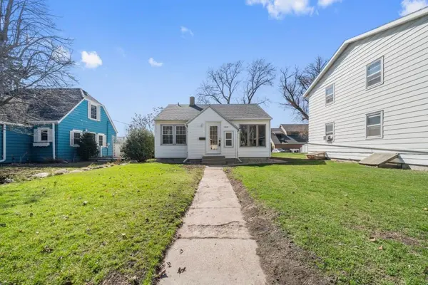 1014 Hawthorne ST, Alexandria, MN 56308