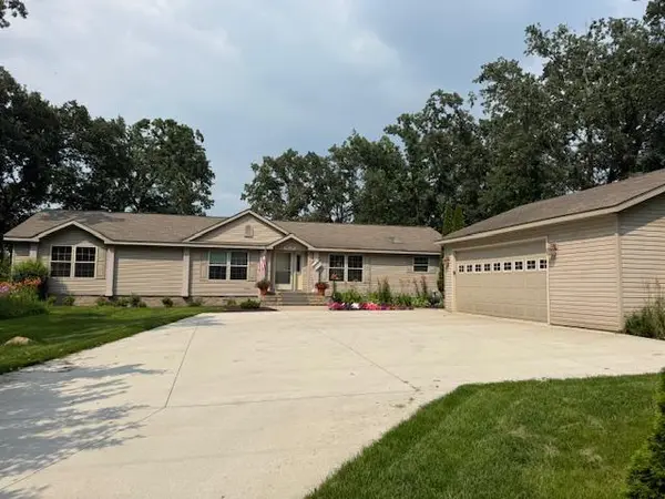 44097 Hawes Beach RD, Ottertail, MN 56571