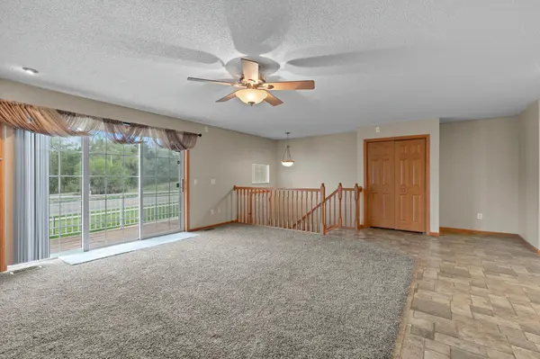 8105 Darcy LN, Inver Grove Heights, MN 55076