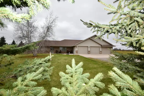 12221 85th AVE, Milaca, MN 56353