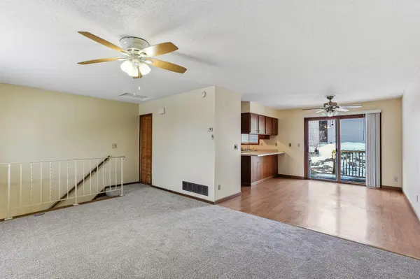 406 Whispering LN, Hastings, MN 55033
