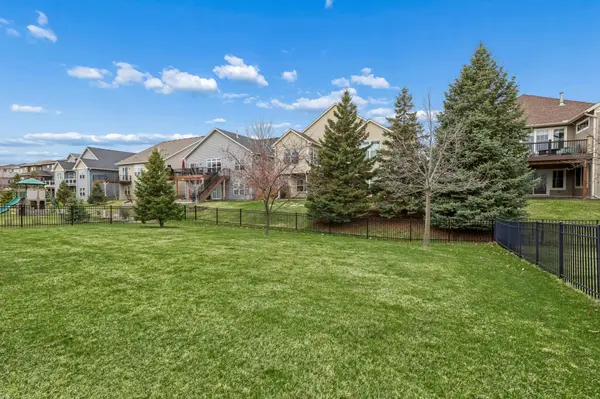 8345 Cottonwood LN N, Maple Grove, MN 55369