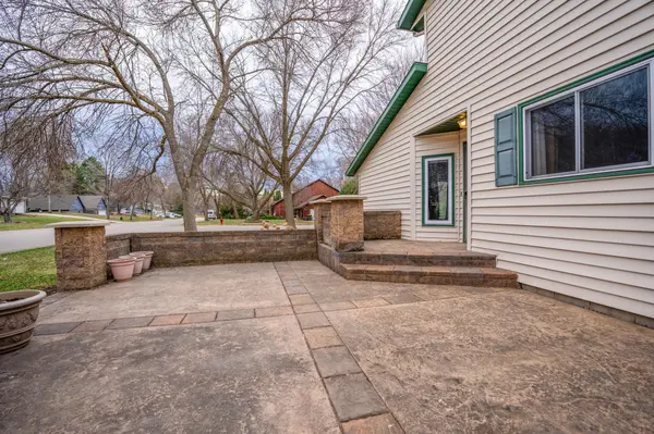 600 33rd ST NW, Willmar, MN 56201