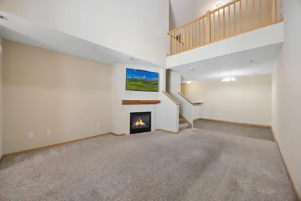 6414 Lakota TRL, Lino Lakes, MN 55014