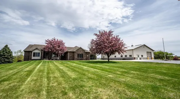 25900 Highview AVE, Farmington, MN 55024