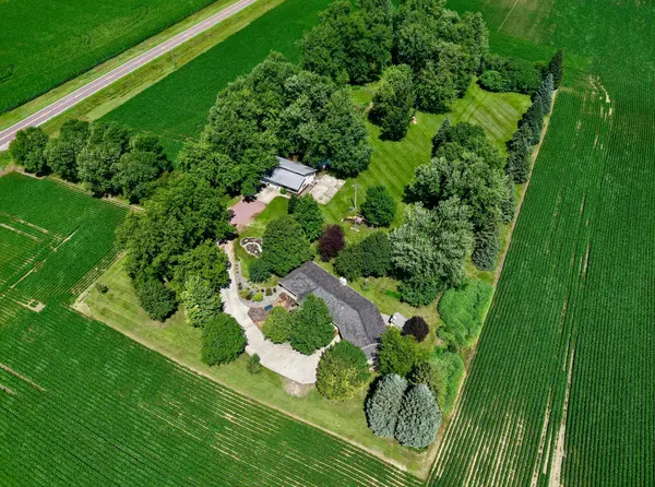 27412 County Road 6, Westbrook, MN 56183