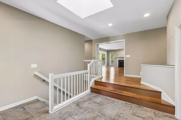 1775 Lexington AVE S #19, Mendota Heights, MN 55118