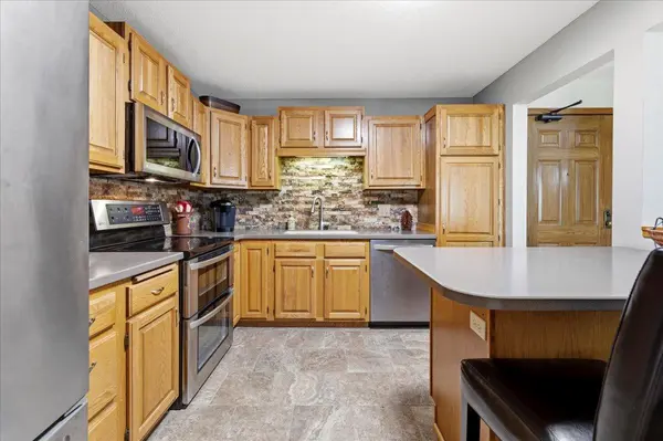 4465 Trenton LN N #201, Plymouth, MN 55442