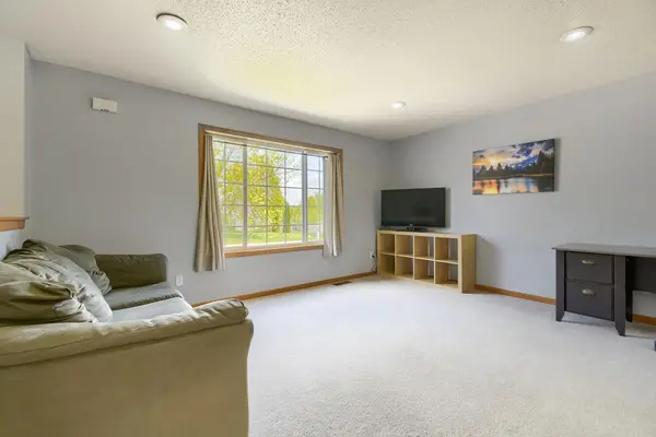 1702 Griffing Park RD, Buffalo, MN 55313