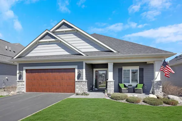 1940 Mulberry LN,  Carver,  MN 55315