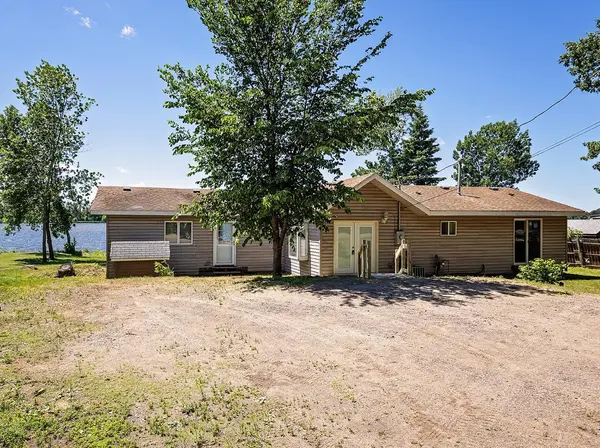 29382 Francis Lake DR NW, Isanti, MN 55040