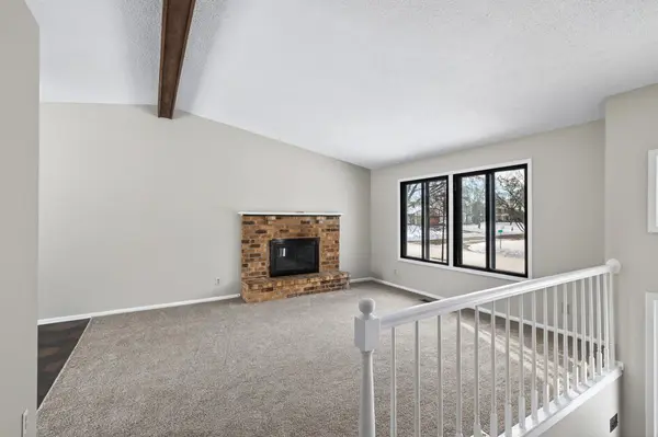 7062 Sherwood RD, Woodbury, MN 55125