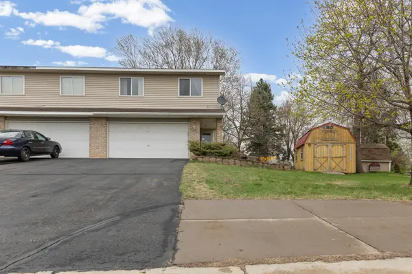 314 Railroad DR NW, Elk River, MN 55330