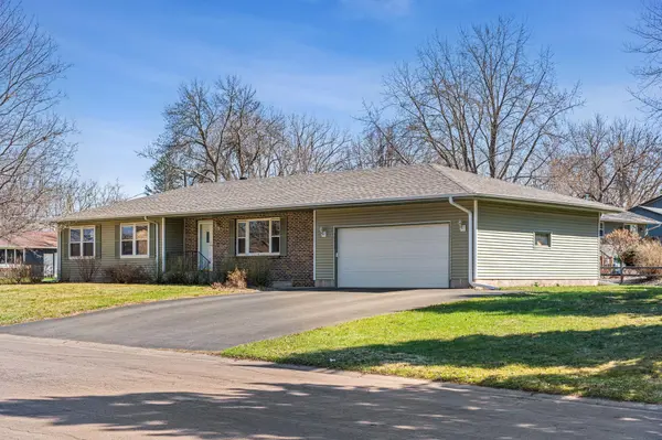 30825 Belair DR, Lindstrom, MN 55045