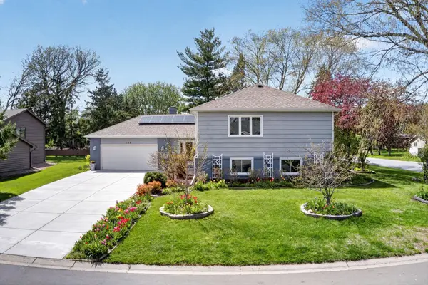798 Sunset DR, Eagan, MN 55123