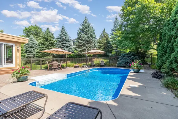 1520 Bridgewater RD, Golden Valley, MN 55422