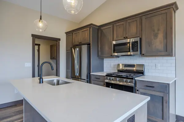 419 Coyote WAY, New Richmond, WI 54017