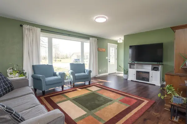 1207 Donna DR NW, Alexandria, MN 56308