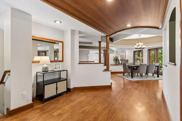 776 Golden Meadow RD, Eagan, MN 55123