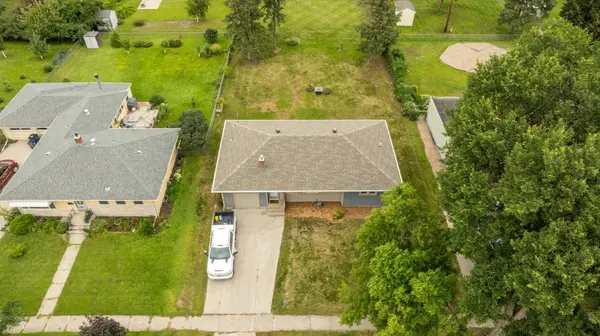 1510 6th AVE S, Moorhead, MN 56560
