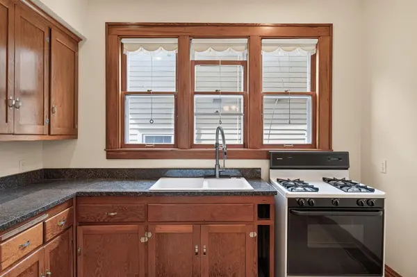 702 4th ST E, Saint Paul, MN 55106