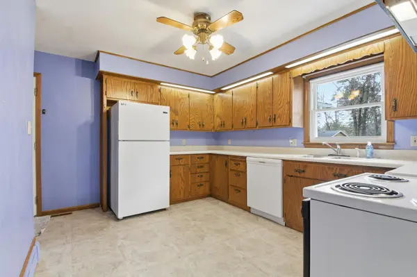 819 N Ramsey AVE, Litchfield, MN 55355