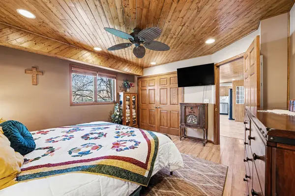 609 W Welco DR, Montgomery, MN 56069