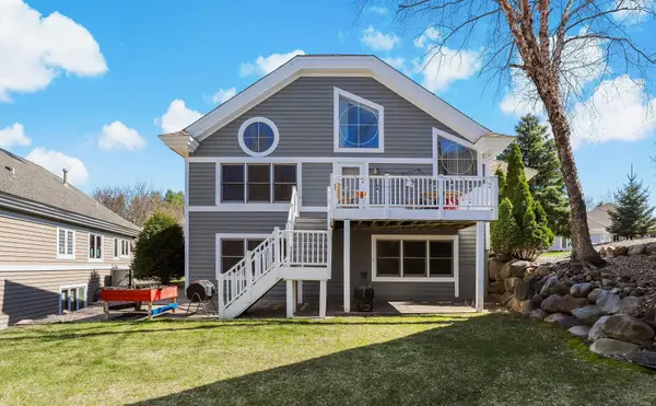 513 Wildflower, Burnsville, MN 55306