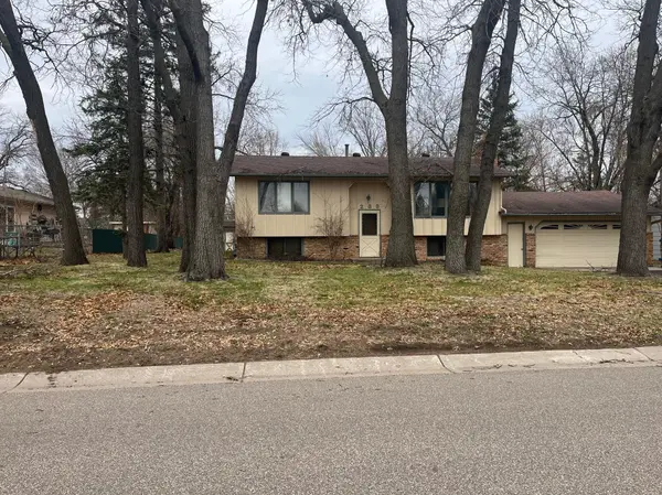 233 104th AVE NW, Coon Rapids, MN 55448