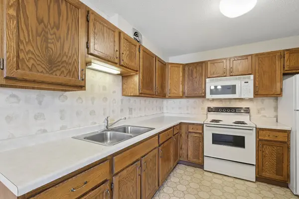 6615 Lake Shore DR S #406, Richfield, MN 55423