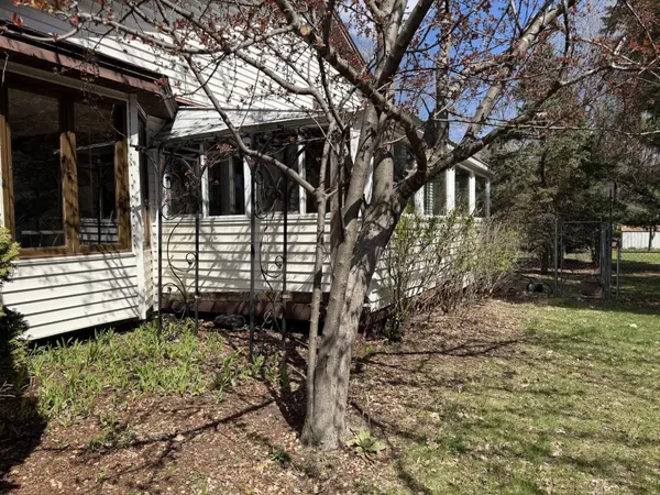 5986 Pheasant DR, Shoreview, MN 55126