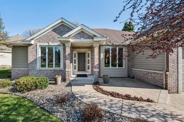 3555 Woodland TRL, Eagan, MN 55123