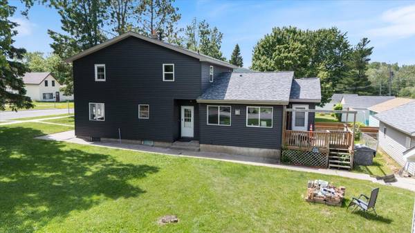 602 8th ST NW, Chisholm, MN 55719