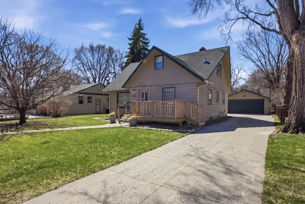 1306 5th ST N, Fargo, ND 58102