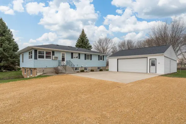 235 390th AVE, Janesville, MN 56048