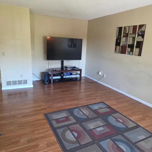5702 84 1/2 AVE N, Brooklyn Park, MN 55443