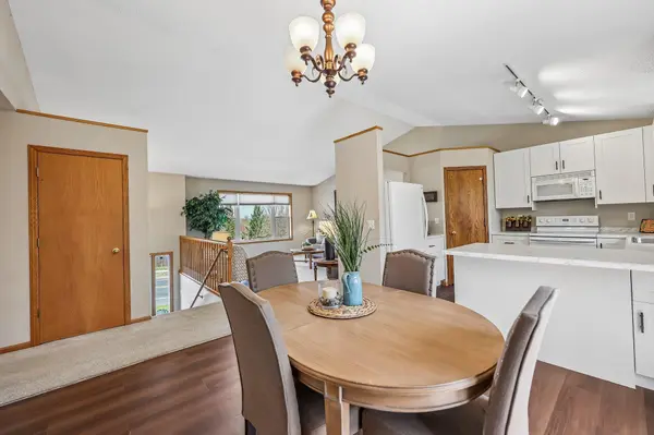 4275 Hanrehan Lake BLVD, Savage, MN 55378